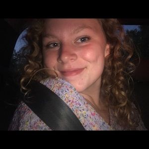 Meet your Posher, Angi